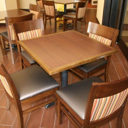 Hampton Inn & Suites Oxford-Anniston Εστιατόριο φωτογραφία