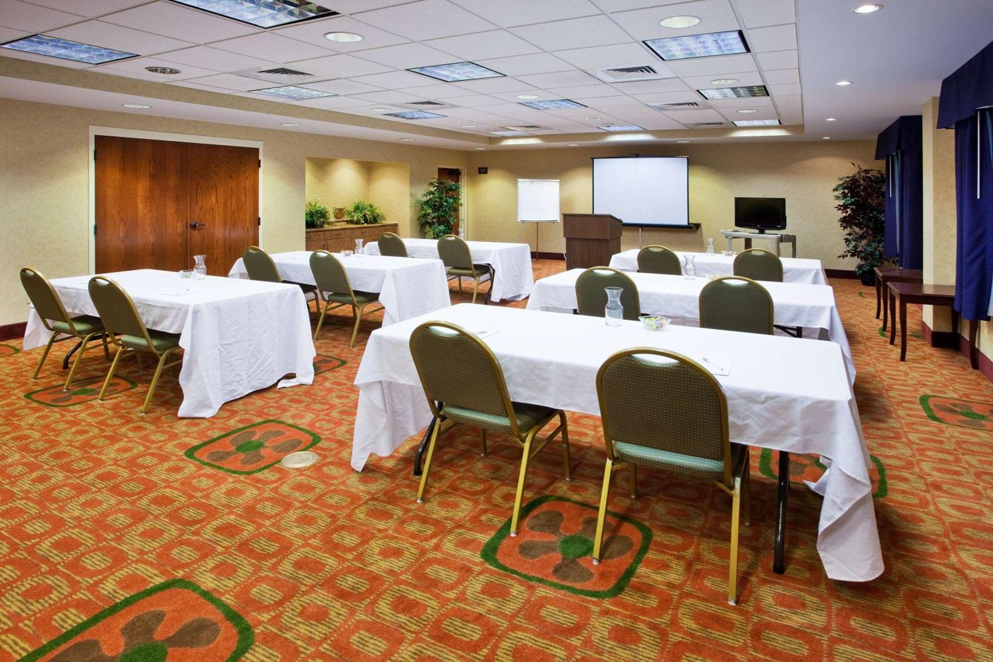 Hampton Inn & Suites Oxford-Anniston Επιχειρήσεις φωτογραφία
